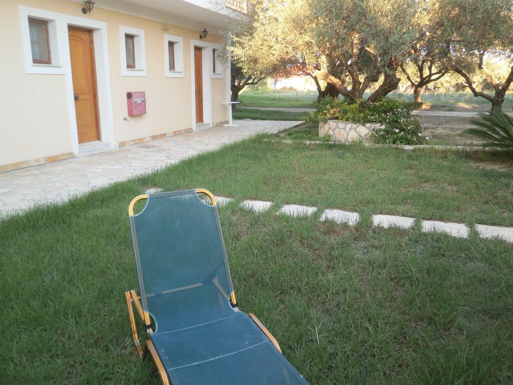 Kavos Psarou Studios & Apartments Eksteriør billede