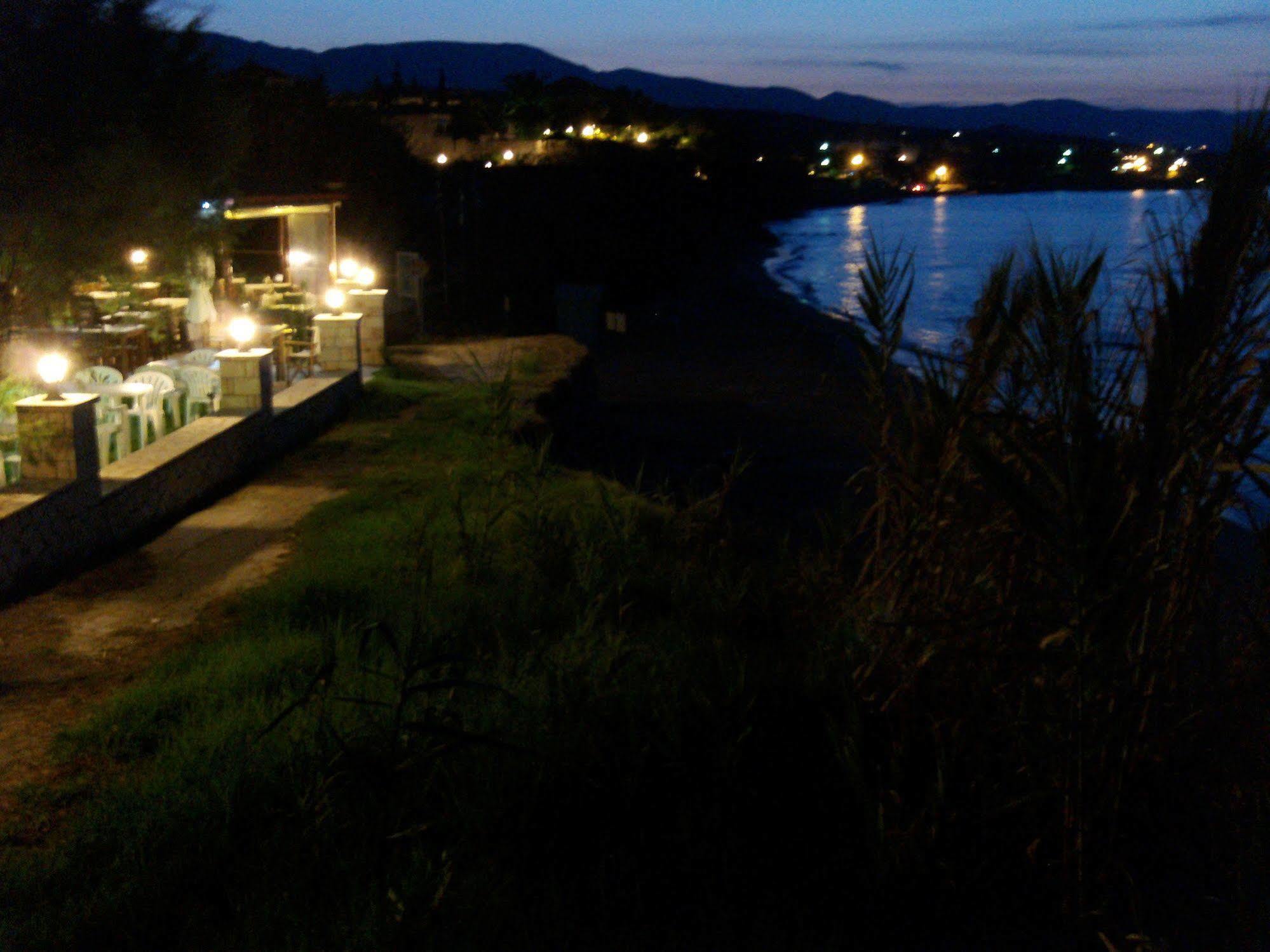 Kavos Psarou Studios & Apartments Eksteriør billede
